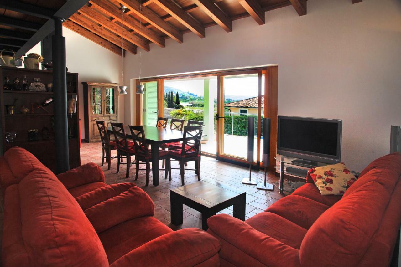 Spacious Villa In Parecag With A Swimming Pool Sečovlje Eksteriør billede