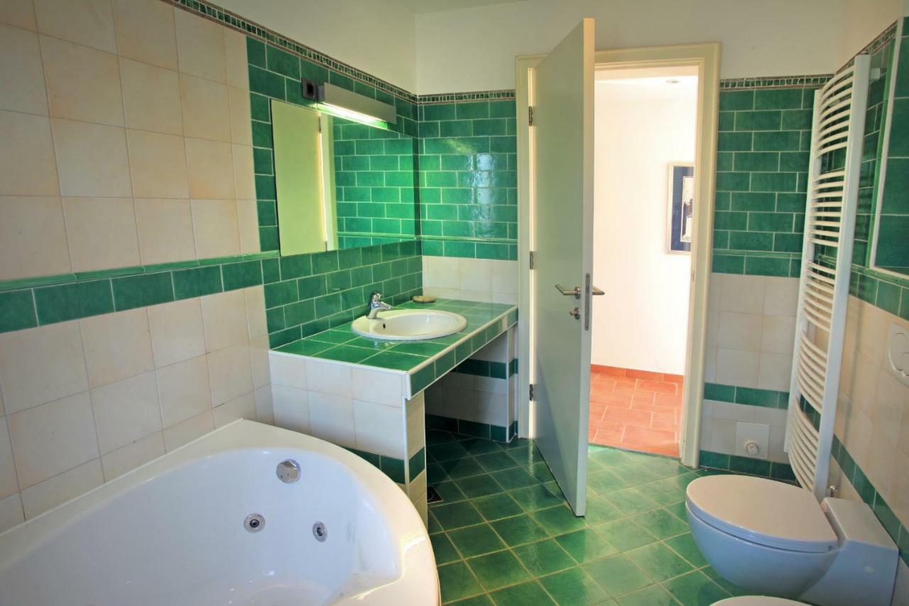 Spacious Villa In Parecag With A Swimming Pool Sečovlje Eksteriør billede